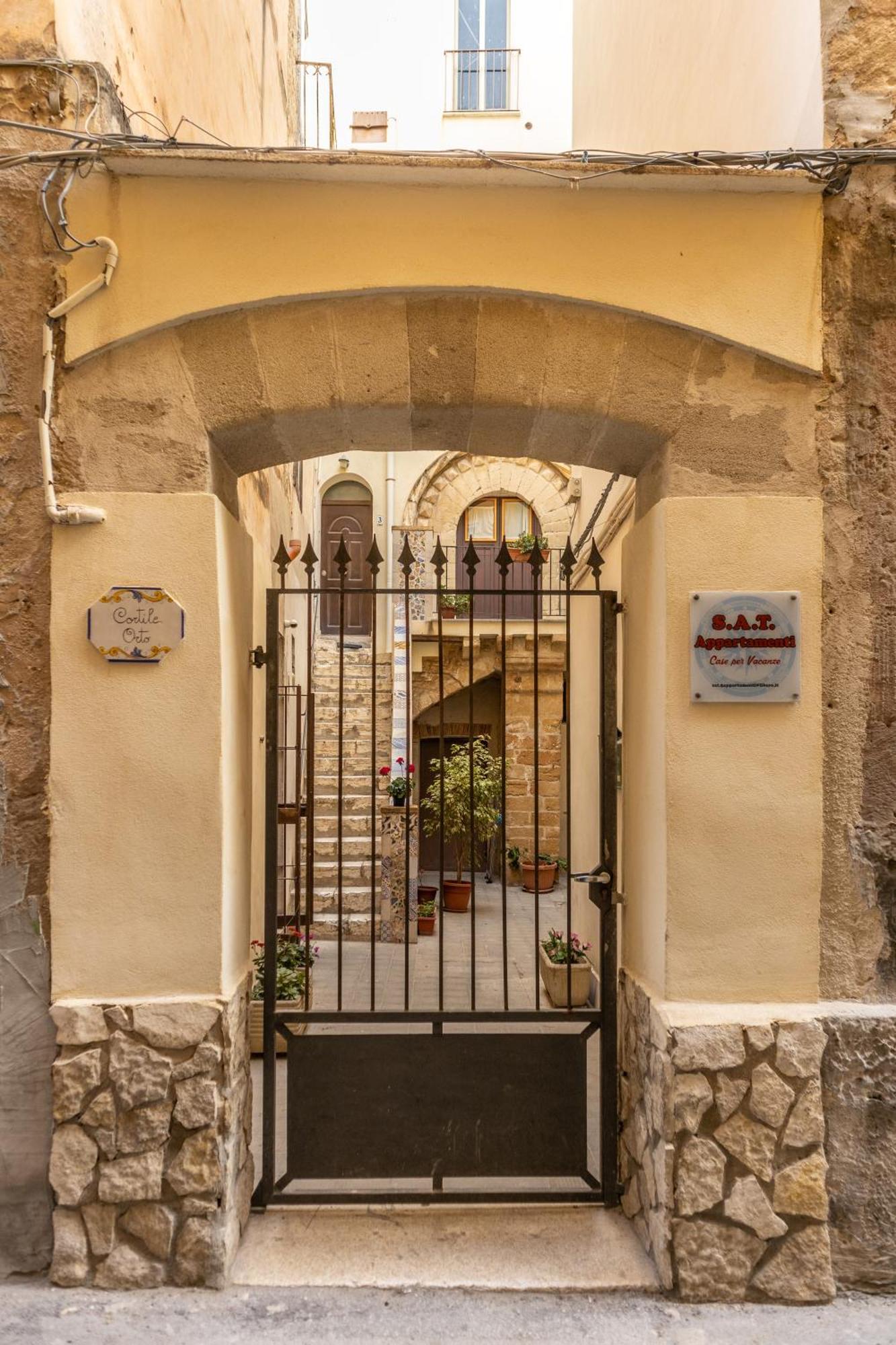 Antico Portale Apartment Trapani Exterior foto